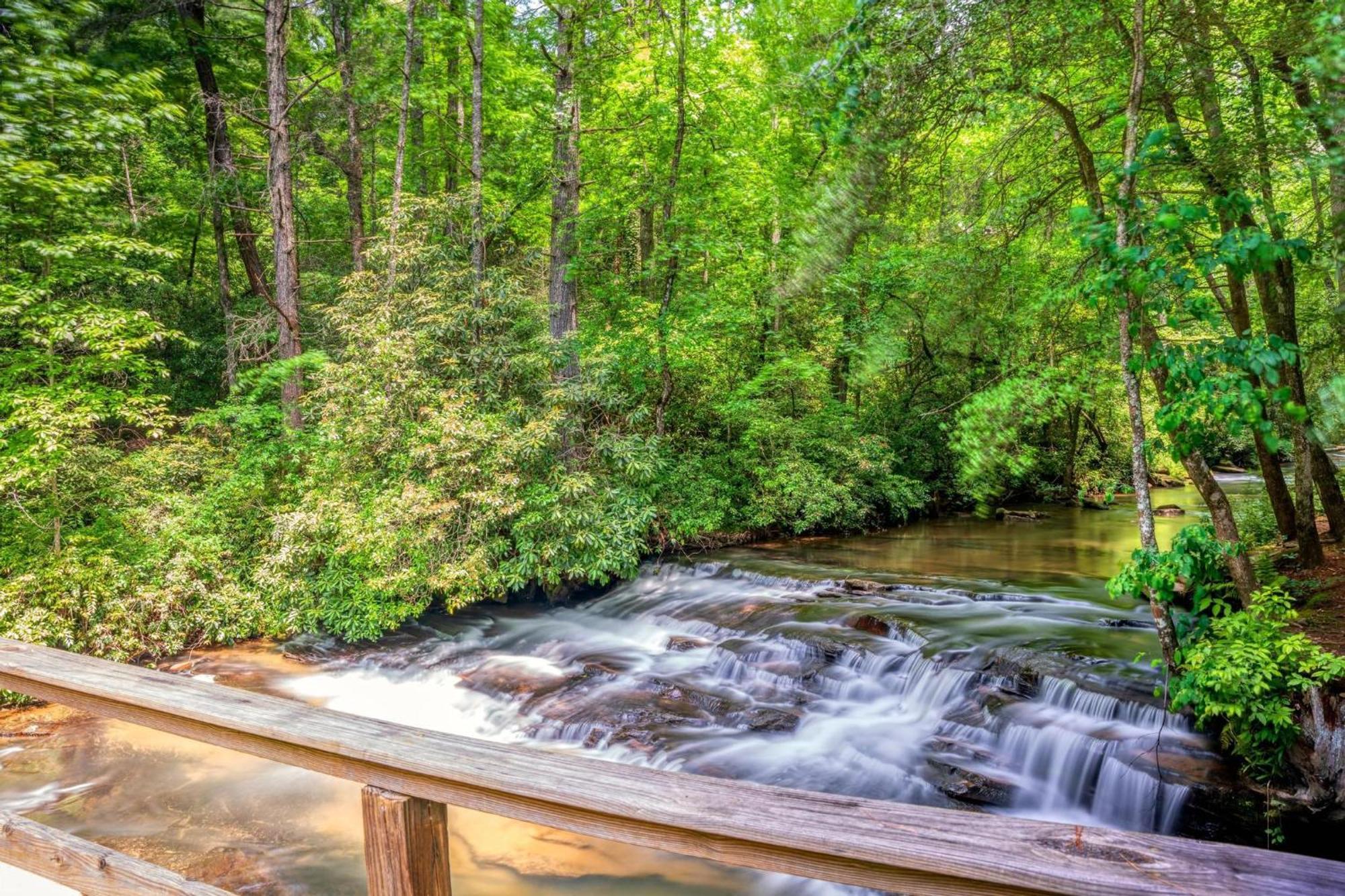 The Cascades Inn-Waterfall Retreat Tiger Экстерьер фото
